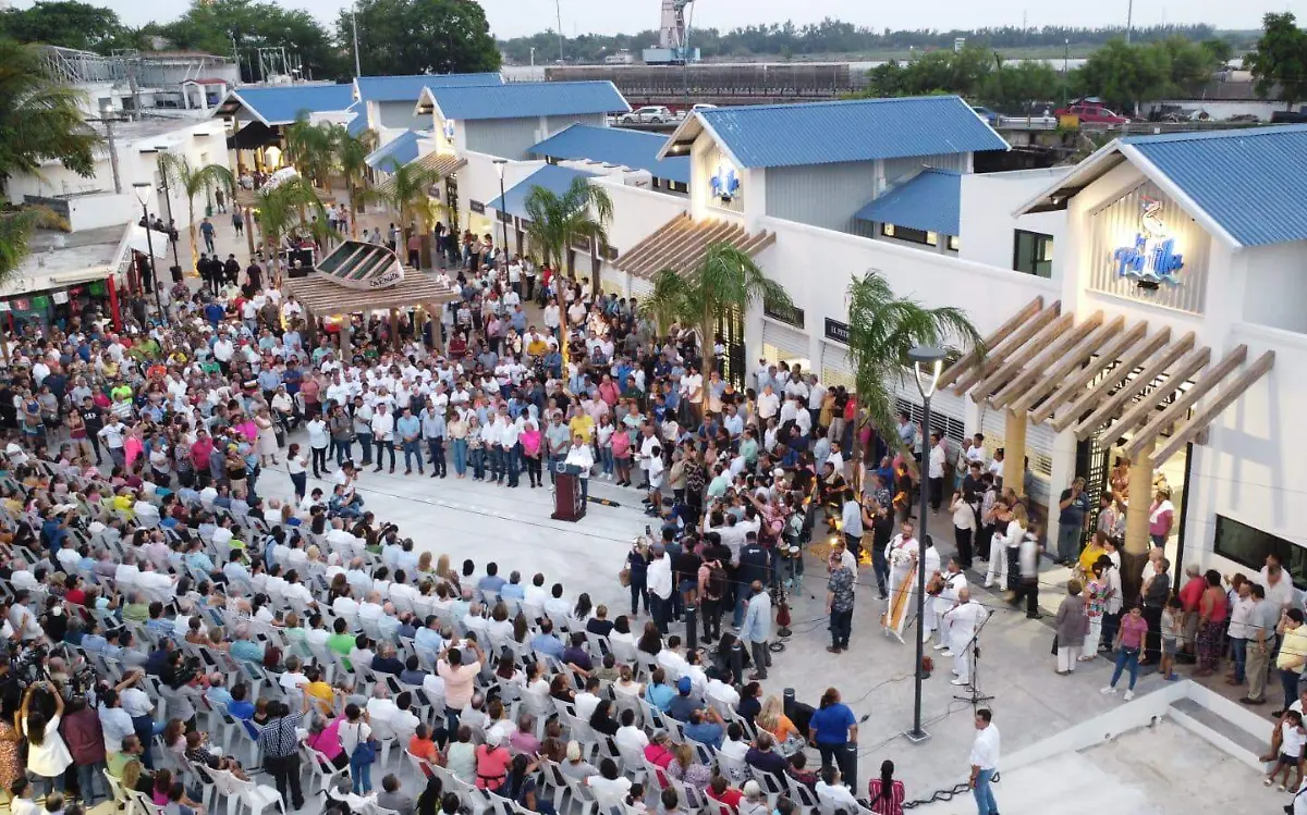 Mercado La Puntilla abre sus nuevas y remodeladas puertas al comercio de pescados y mariscos 